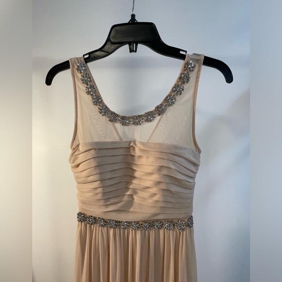 Beige Gown - Picture 1 of 7